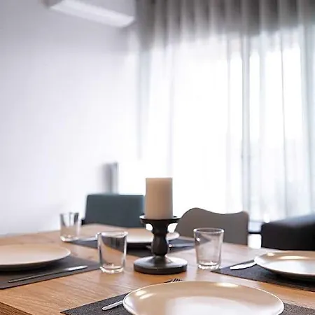 Cozy In Kalamaria, Hotell 4*